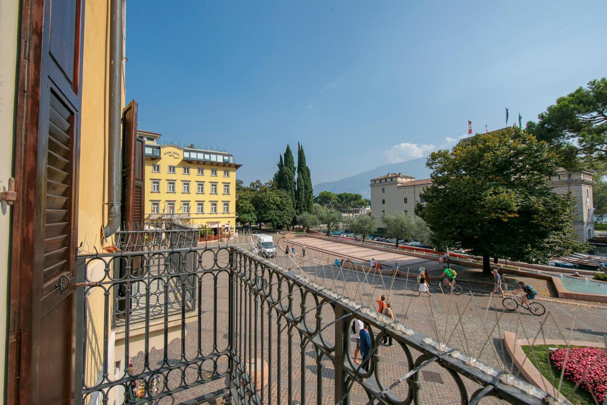 Residenza Rocca Del Lago - Happy Rentals Ρίβα ντελ Γκάρντα Εξωτερικό φωτογραφία